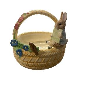 Schimd 1990 Beatrix Potter Ceramic music box in working order no flaws